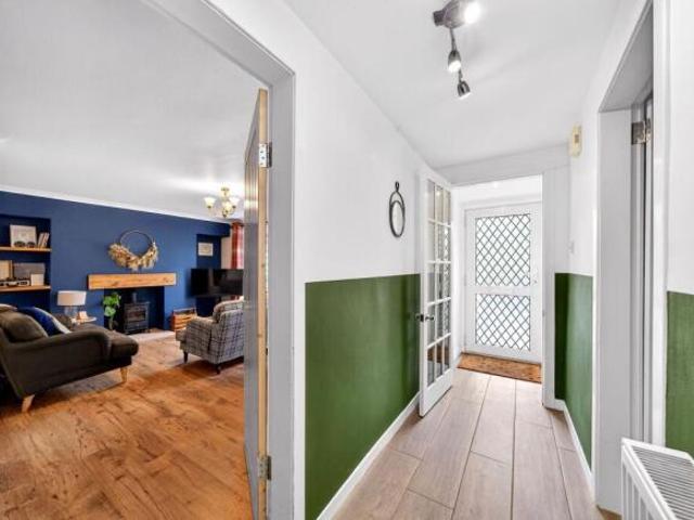 Cottage for sale in Kirkintilloch, Scotland