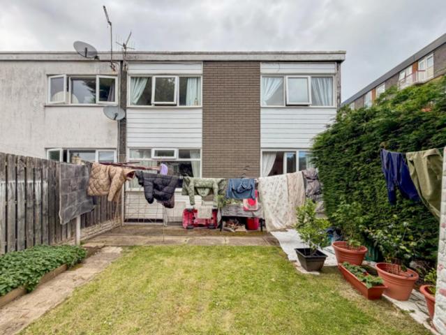 Cottage for sale in Batemoor, South Yorkshire