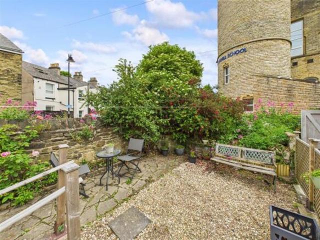 Cottage for sale in Broomhill, South Yorkshire