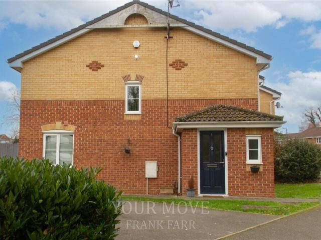 Terraced House for sale in Slough