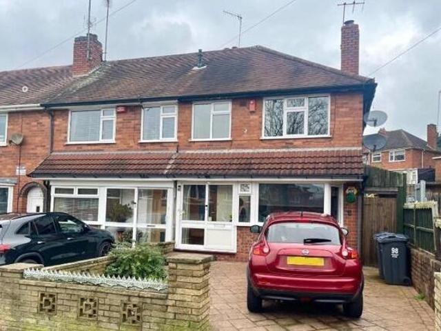 House for sale in Perry Beeches, Birmingham