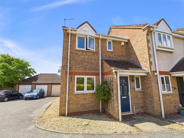 Terraced House for sale in Worcester