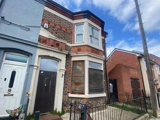 House for sale in Calderstones