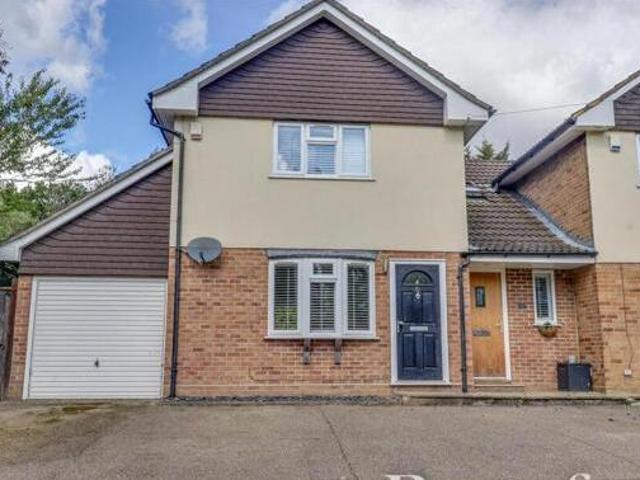 House for sale in Navestock Side, Essex