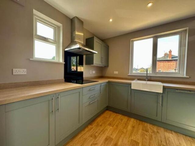Cottage for sale in Northampton, Northamptonshire