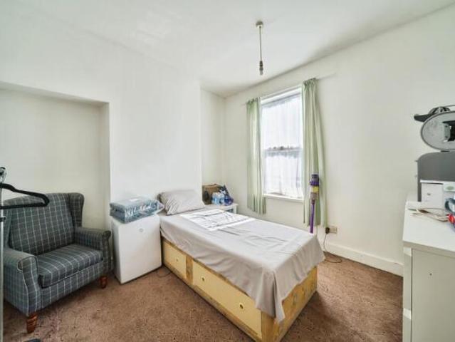 Cottage for sale in Cat Hill