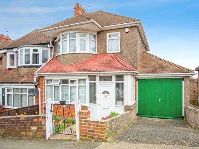 House for sale in Chatham Docks, Chatham