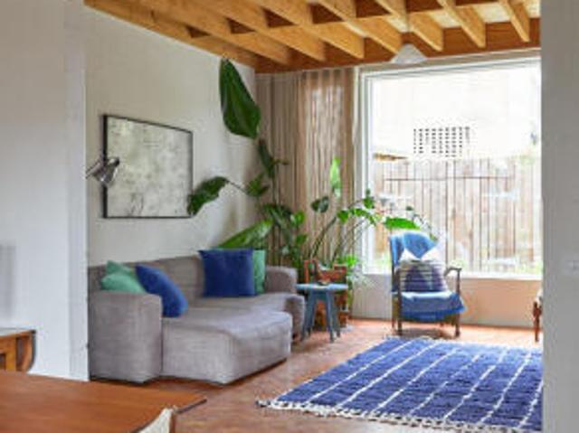Cottage for sale in Peckham, Greater London