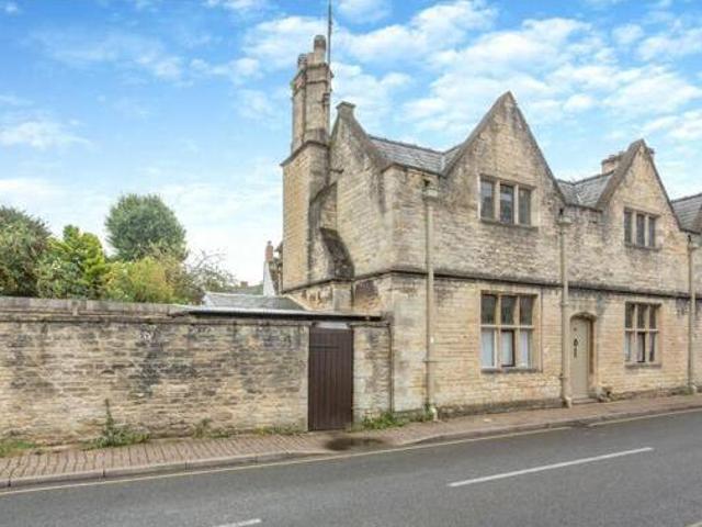 House for sale in Chesterton, Cotswold