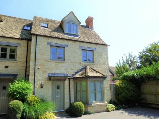 House for sale in Chesterton, Cotswold