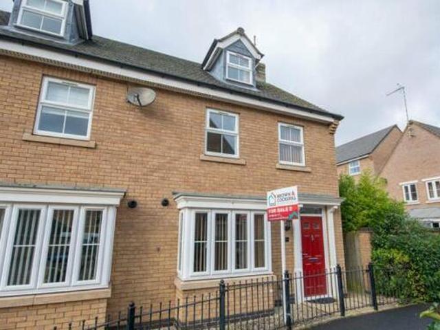House for sale in Newton, New Bilton