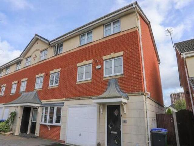 House for sale in Halesowen, West Midlands