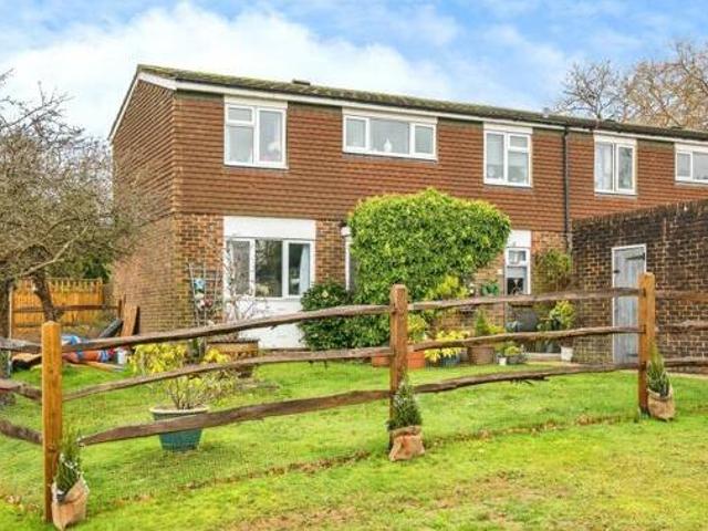 House for sale in Fole, Surrey