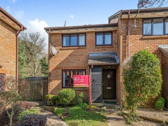 House for sale in Crowthorne