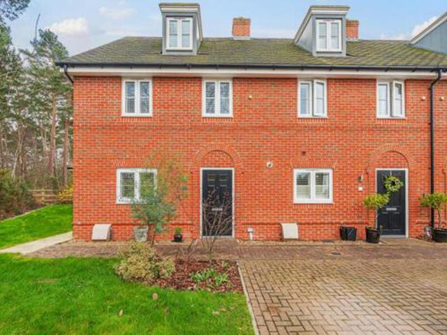 House for sale in Crowthorne