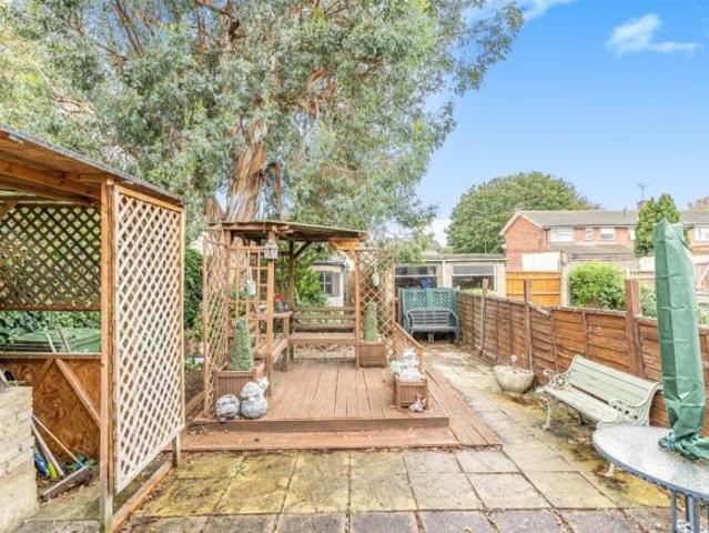 Cottage for sale in Holywell Estate, Watford
