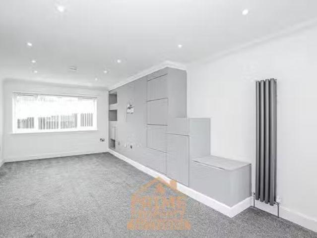 House for sale in Skares