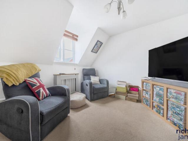 Cottage for sale in Oakhurst, Haydon Wick
