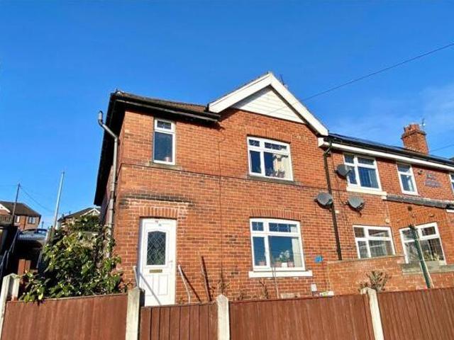 House for sale in Dewsbury, West Yorkshire