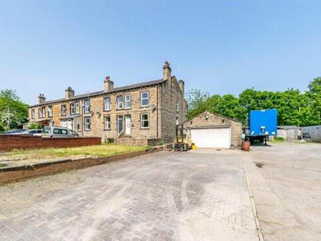 House for sale in Dewsbury, West Yorkshire