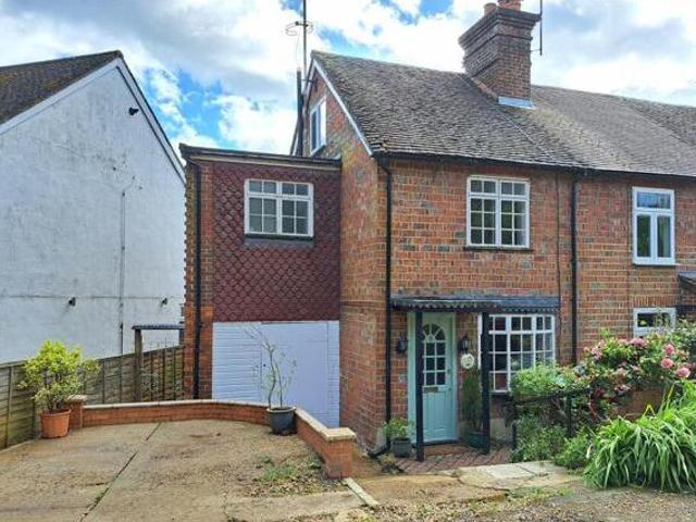 House for sale in Rose Hill, Pachesham Park