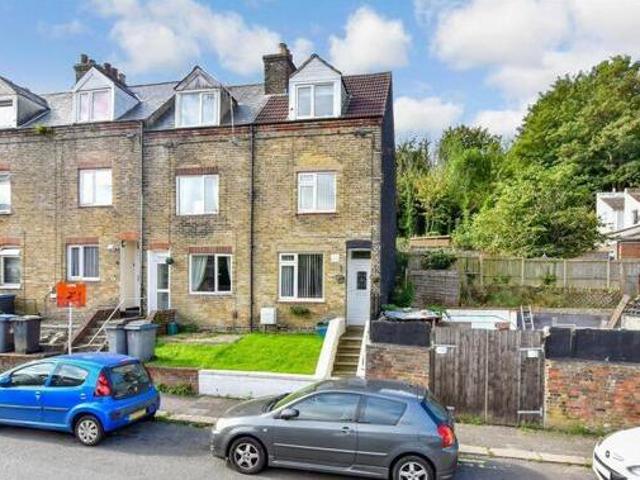 House for sale in River, Ash