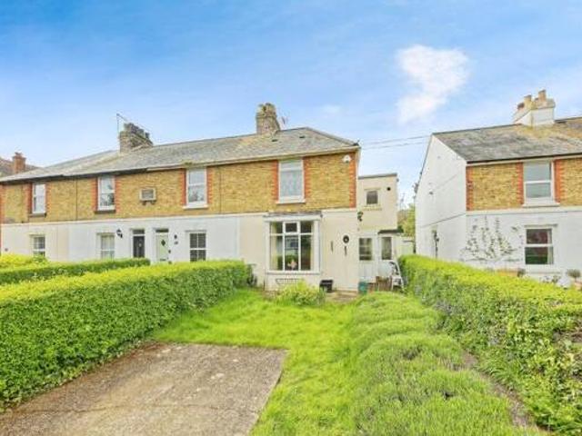 House for sale in River, Ash