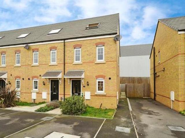 House for sale in Rossmore, Cheshire
