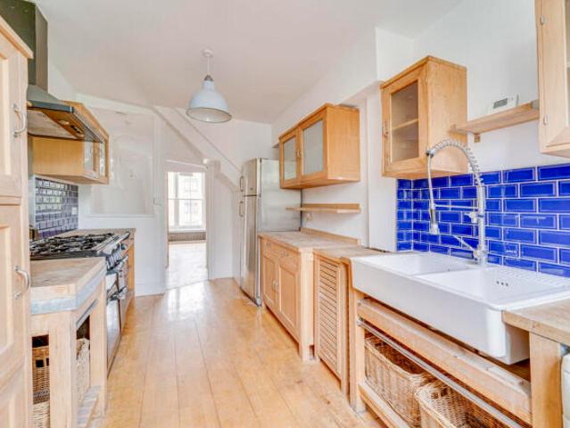 Cottage for sale in London Borough of Islington, Greater London