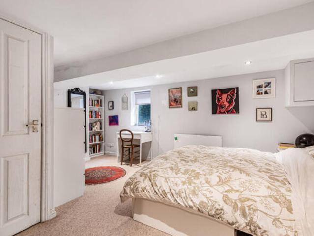 Cottage for sale in Ewens Farm, Golden Valley