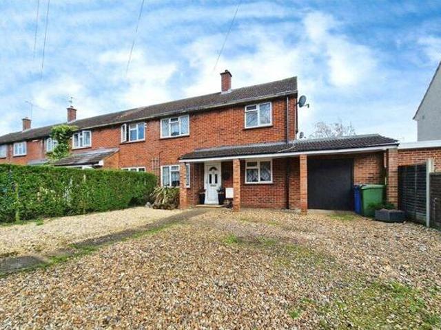 House for sale in Fernhill, Rushmoor