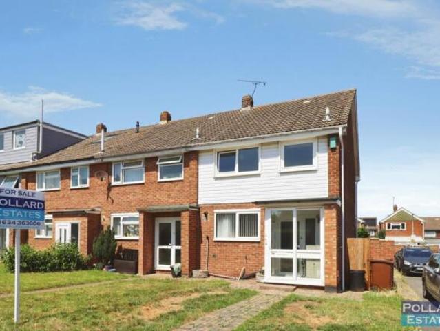 Cottage for sale in Rainham, Kent
