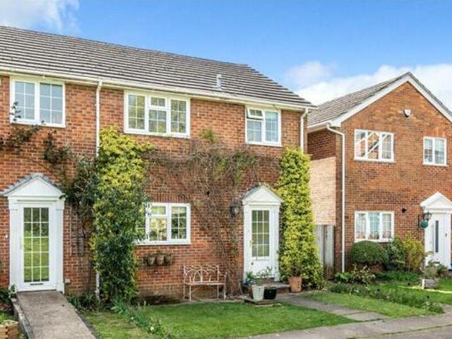 House for sale in Upper Bourne, Waverley