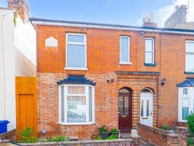 House for sale in Oad Street, Kent