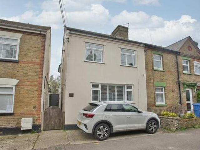 House for sale in Oad Street, Kent