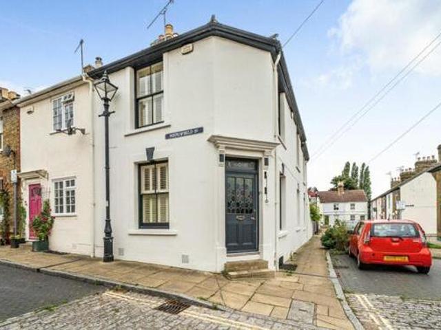 House for sale in Oad Street, Kent