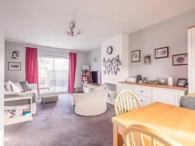 House for sale in Yiewsley