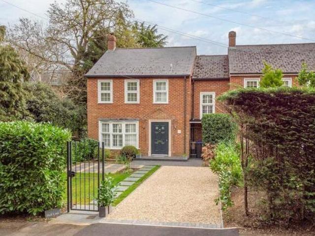 House for sale in Gerrards Cross, Denham