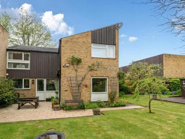 House for sale in Gerrards Cross, Tatling End