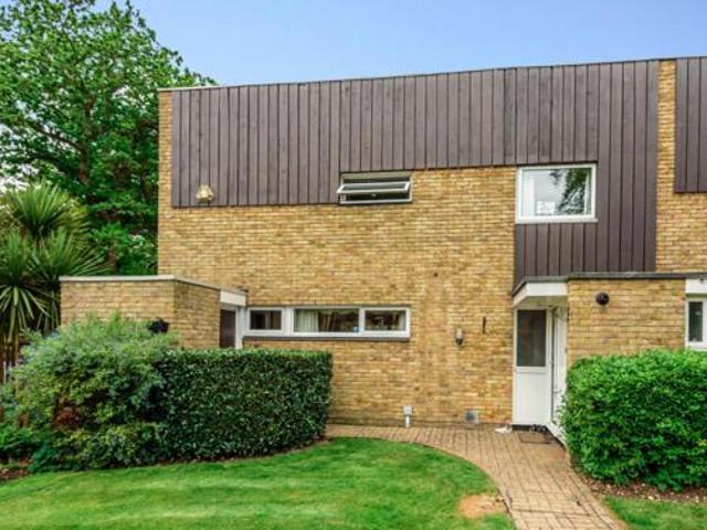House for sale in Gerrards Cross, Tatling End