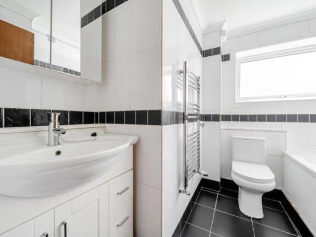 Cottage for sale in Orpington, Greater London