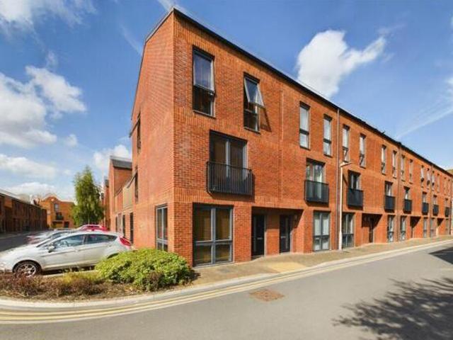 House for sale in Kings Barton, Gloucester