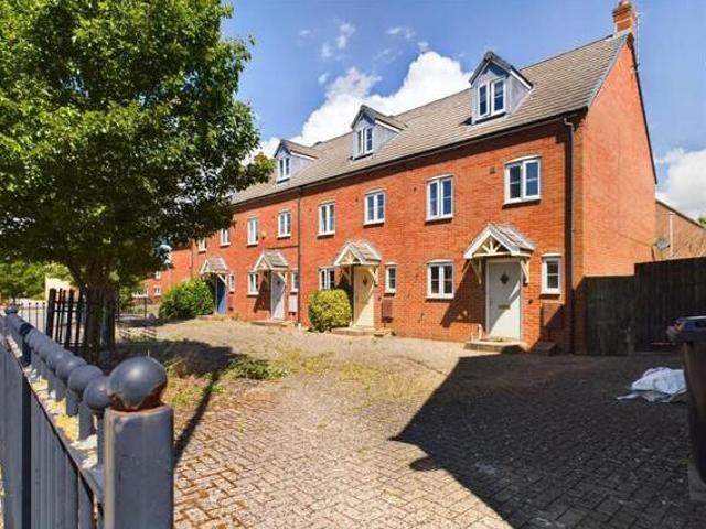 House for sale in Gloucester, Gloucestershire