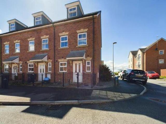 House for sale in Gloucester, Gloucestershire