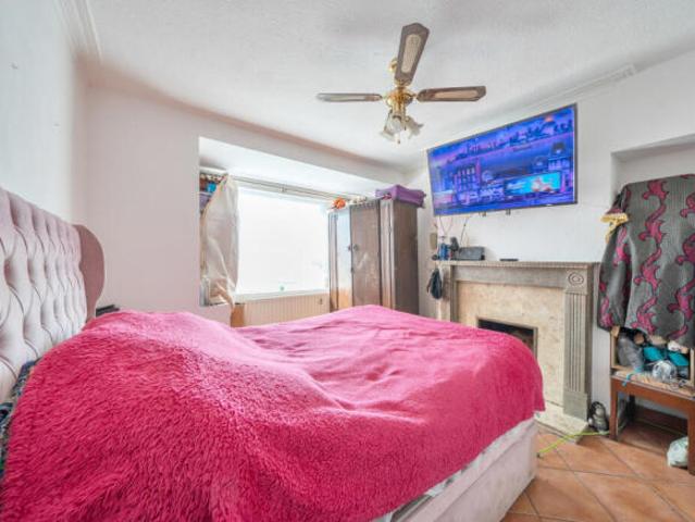 Cottage for sale in London Borough of Merton, Mitcham