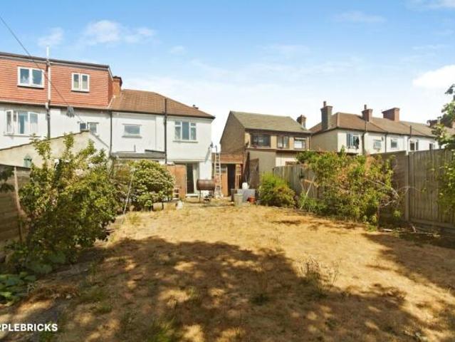 Cottage for sale in London Borough of Merton, Mitcham