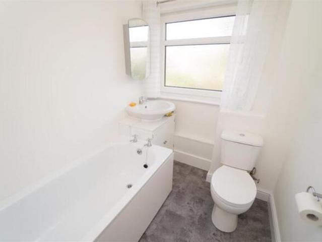 Cottage for sale in Kirkintilloch, Scotland