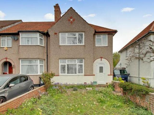 House for sale in London Borough of Ealing, Greenford