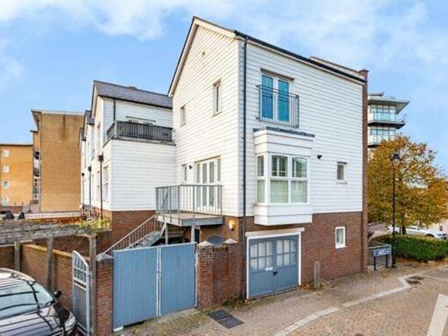 House for sale in Greenhithe, Dartford