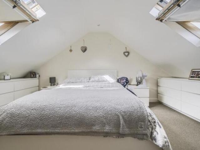Cottage for sale in Swindon
